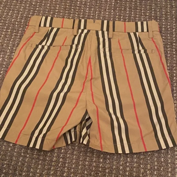 Boys 8Y Burberry Shorts